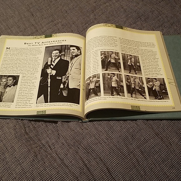 Best of Elvis book - Picture 3 of 3